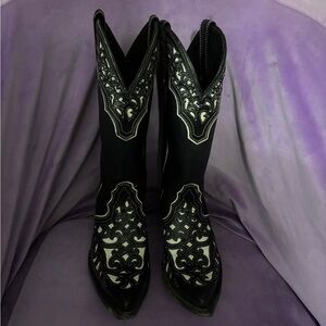 Ariat Black and Cream Western Boots